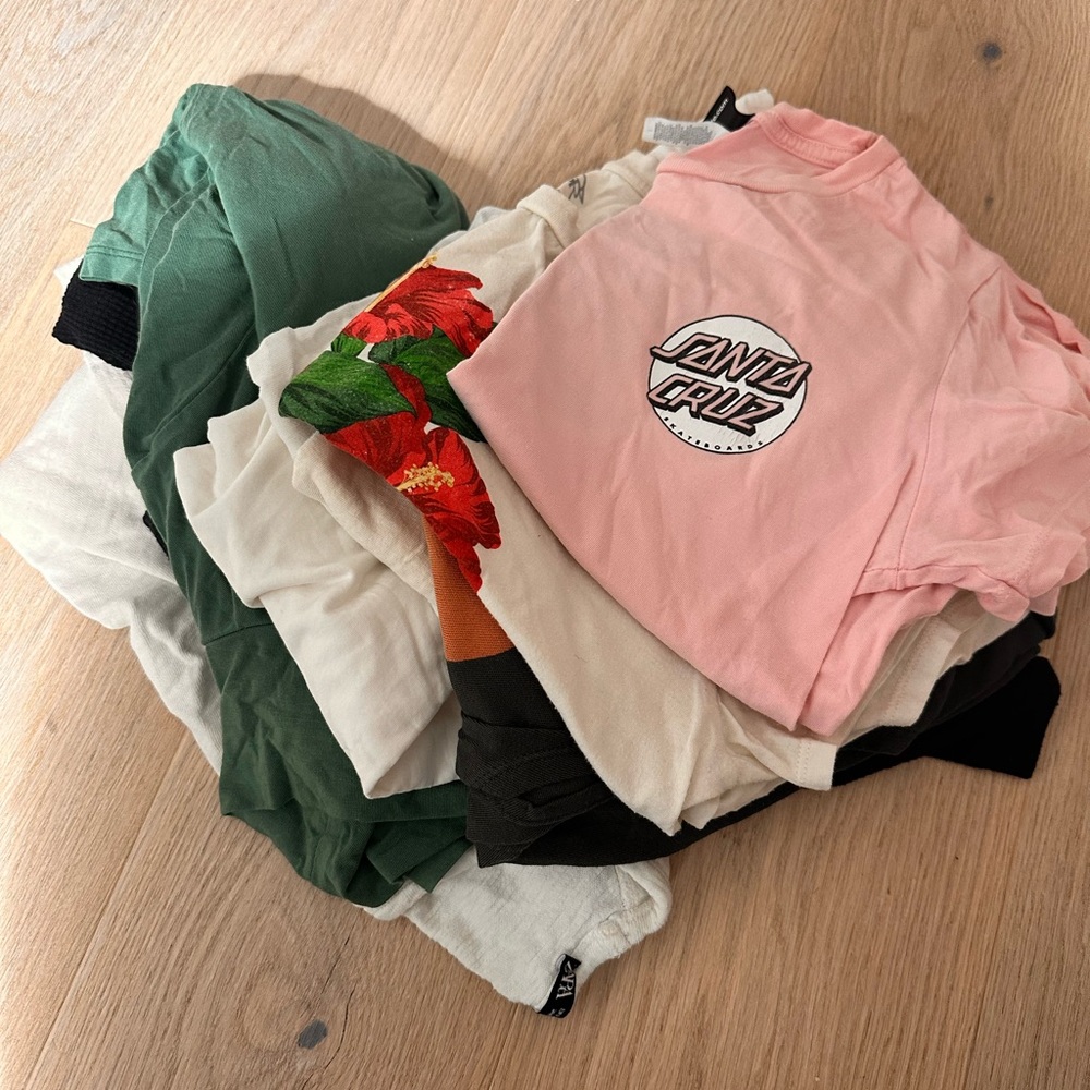 9 Bundle of T-shirt (short sleeve, long sleeve and turtleneck)